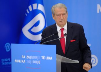 Arrestimi i Ahmetajt/ Berisha: Të tregojë ku ishte kur Rama i shkoi me avion për t’i imponuar firmosjen