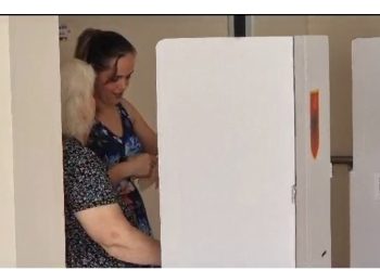 2 fletë votimi brenda kutisë dhe votim familjar, problemet në Rrogozhinë