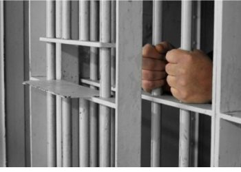 Kërcënoi deputeten me profil “fake”, emigranti mund të dënohet me 5 vite burg