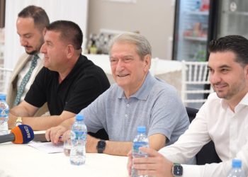 Berisha në Rrogozhinë: Në këto tri javë të bëjmë gjithçka, njerëzit u revoltuan nga vendimi i KAS