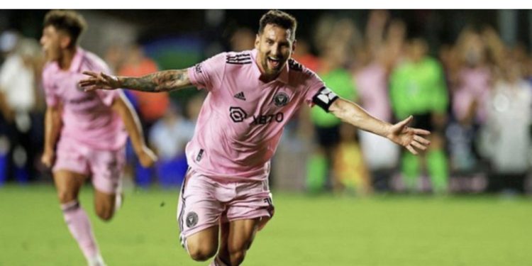 MAGJIKE/ Messi shënon super GOL te Inter Miami, mjafton gjuajtje e ‘Pleshtit’ për të fituar