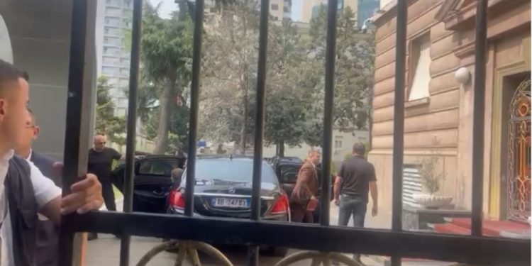 “Mos iku në Kanada?”/ SPAK: Nuk e dimë ku ndodhet Ahmetaj