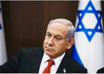 Kryeministri izraelit shtrohet në spital