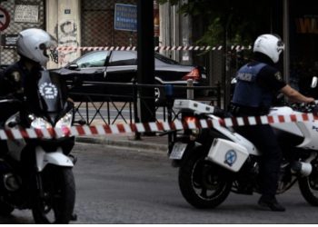 Ishin me pushime! Ekzekutohet me 20 plumba biznesmeni! Shpëton miku