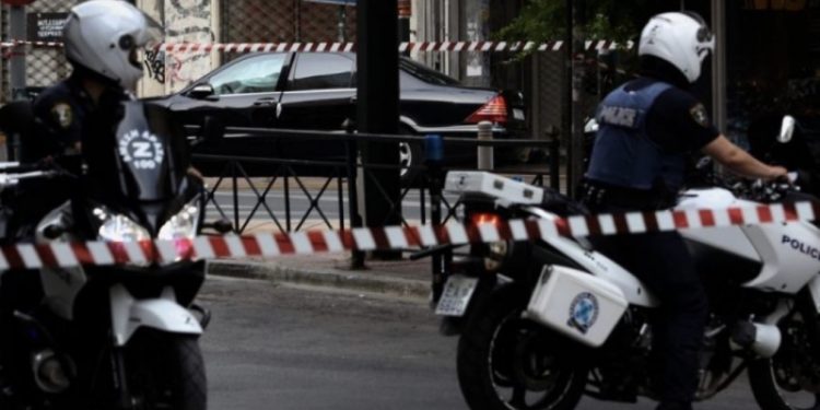 Ishin me pushime! Ekzekutohet me 20 plumba biznesmeni! Shpëton miku