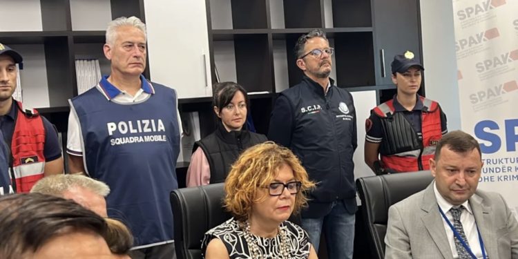 60 policë dhe 22 makina në aksion! Manovra, si u zhdukën pa gjurmë 4.7 mln Euro?