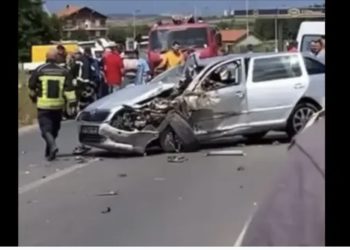 VIDEO/ Makina copë-copë, humb jetën në aksident një burrë