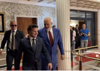 Rama takon kryeministrin e Malit të Zi