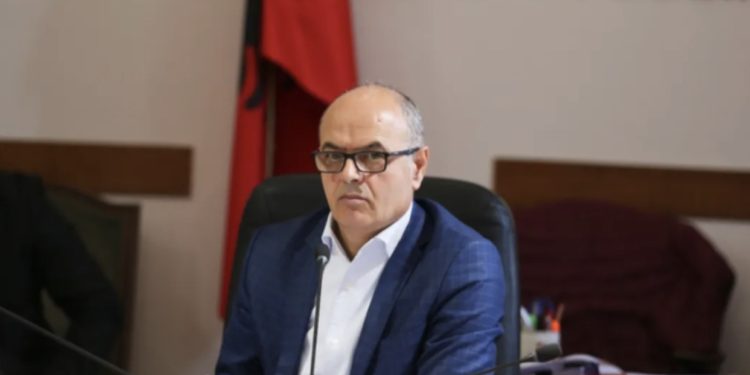 Nis lufta e brendshme në PS/ Petro Koci del kundër Ramës, jep dorëheqjen nga…