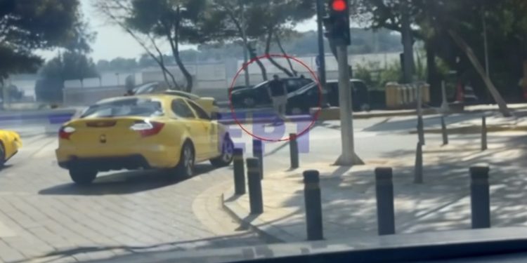 Del VIDEO e aksidentit fatal, shqiptari përplas për vdekje të riun turk në Athinë