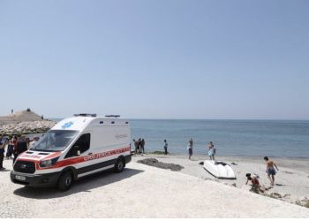 Lot dhe dhimbje! Ky është babai me dy djemtë nga Tirana që u mbytën në Kavajë