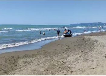 Tragjedia në Kavajë, dëshmitë e pushuesve: Ambulanca u vonua, 2 prej tyre ishin gjallë