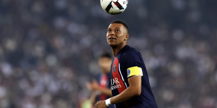 Oferta e ‘çmendur’ nga Arabia për Mbappe, PSG mund ta pranojë atë