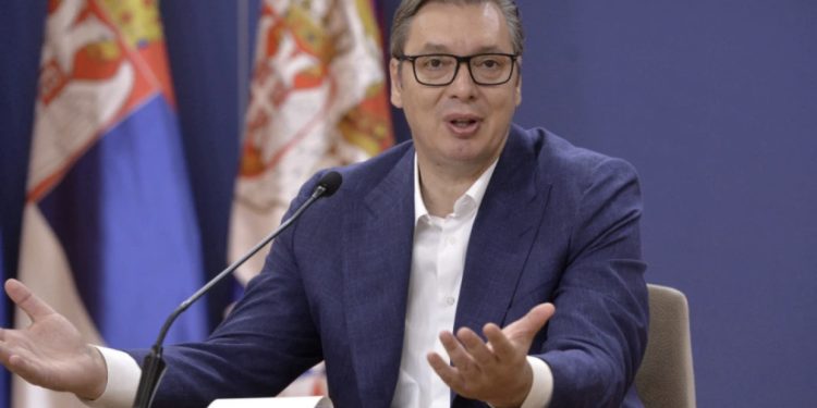 Vuçiç: Është në interesin tonë të lidhemi me Prishtinën, Tiranën dhe Durrësin