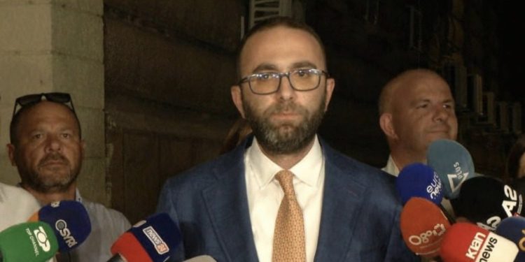 Bardhi thirrje Bashës: Reflekto, mos e ço PD në një tjetër përplasje