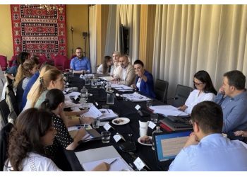 Brenda qeverisë! Rama “shëtit” në sallë! “Bela” vendos piketat, Ibrahimaj kokulur