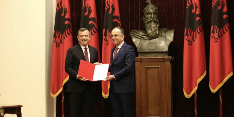 “Betohem”! Taulant Balla zyrtarisht ministër i Brendshëm
