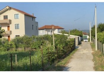 DETAJE/ Autorët dyshohet se ishin 3, familja e Gentian Bejtjas u qëllua sapo zbritën nga makina