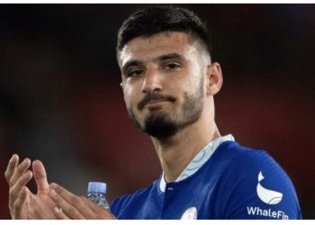 Broja drejt largimit nga Chelsea? Katër ekipe të “Premier League” në garë për sulmuesin shqiptar