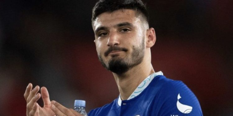 Broja drejt largimit nga Chelsea? Katër ekipe të “Premier League” në garë për sulmuesin shqiptar