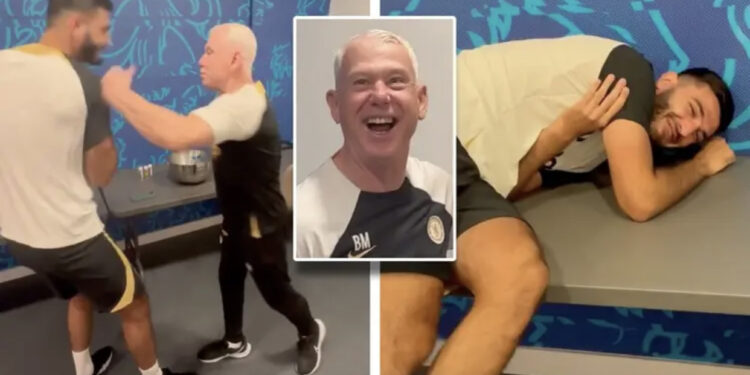 VIDEO/ Masazhieri i Chelsea e rrëzon Brojën me një goditje