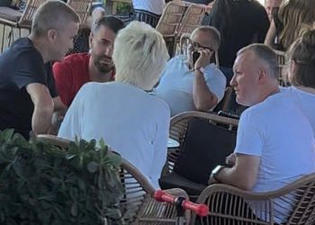 Skandali në RTSH/ Sekseri i Alfred Pezës, Izmir Hajdari kapet mat në kafe. Vladimir Grori pagoi 10 mijë euro për t’u bërë shef, Erion Xhabafti 5 mijë euro