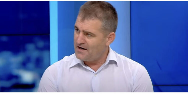 “PD pak mundësi të fitojë Kukësin”, Elezi: Duan ta copëtojnë partinë, secili të marrë pjesën e vet