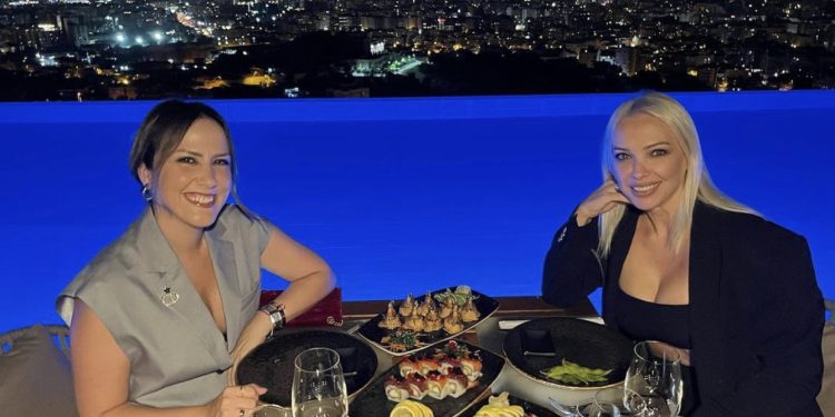 FOTO/ E ka mbajtur gjithmonë sekret, por Arbana Osmani na zbulon bashkëshortin e Xhemi Shehut