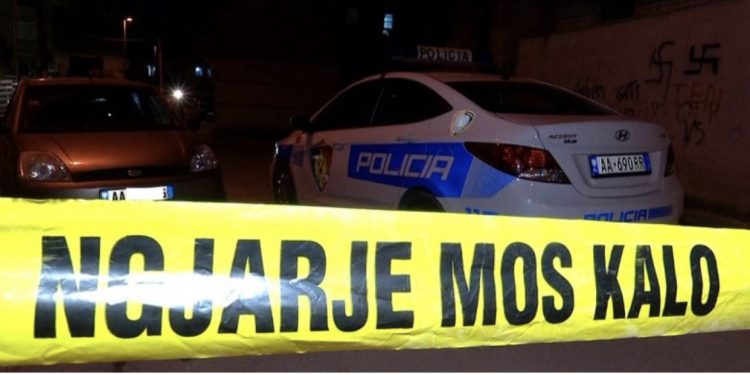 “Do u vras”! Si e mori peng djali nënën dhe motrën? Vjen reagimi i policisë