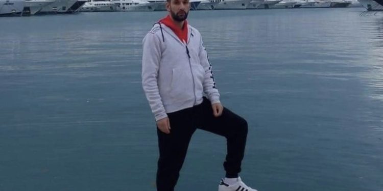 Djali iu vra nga huliganët kroatë, nënës së 29-vjeçarit grek i bie infarkt