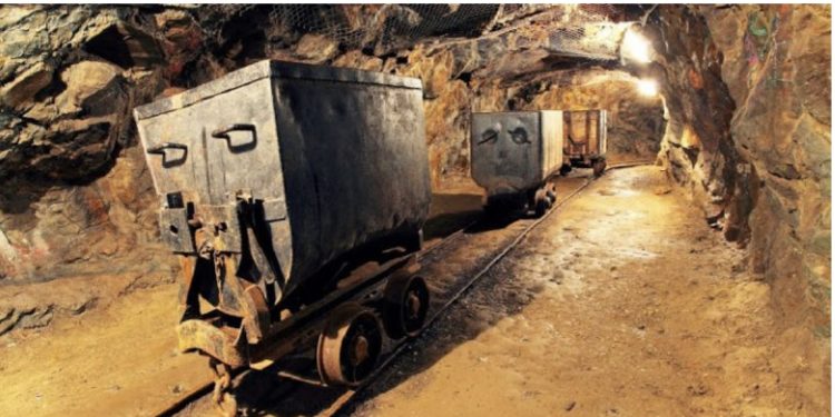 EMRAT/ E rëndë në Bulqizë, tre minatorë pësojnë aksident dhe dërgohen me urgjencë në Tiranë