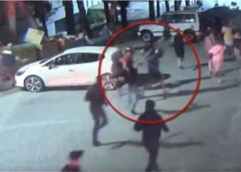 VIDEO/ Dalin pamjet e vrasjes së tifozit grek në Athinë 1 javë më parë