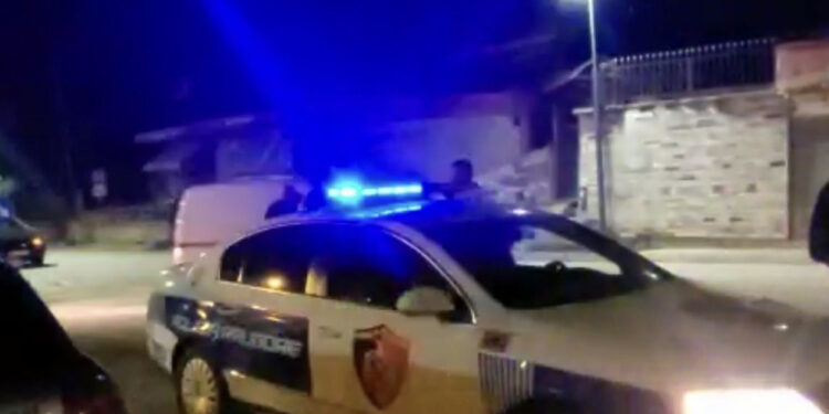 Sherr me sende të forta në Kavajë, 49 vjeçari përfundon në spital