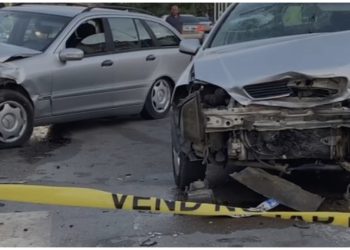 VIDEO/ Aksidenti në aksin Korçë-Pogradec, dy makinat bëhen copë-copë