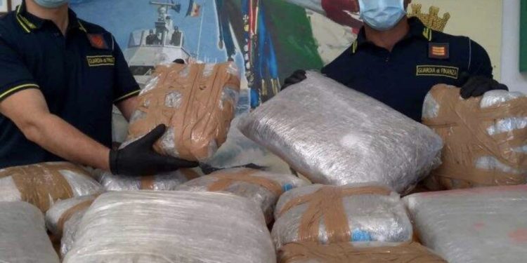 Policia sekuestron 19 tonë drogë me vlerë 1.2 miliardë euro