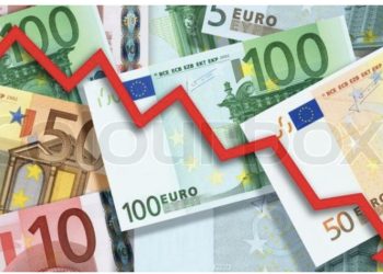 Euro i rikthehet rënies, zbret pranë kufirit të 103 lekëve