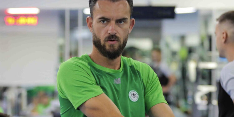 FOTO/ Sokol Cikalleshi luan për të hyrë në historinë e Koniasporit, në garë për t’u shpallur…