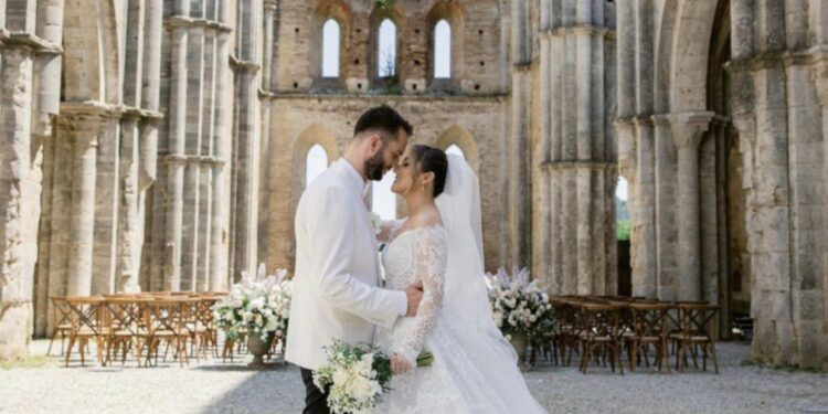 Sa të bukura! Arbana Osmanit i mbërrijnë fotot e dasmës