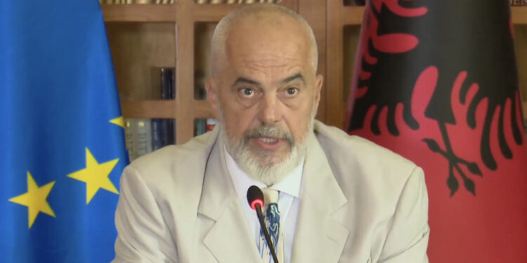 A do të ketë ndryshime në qeveri? Rama lë në ankth ministrat