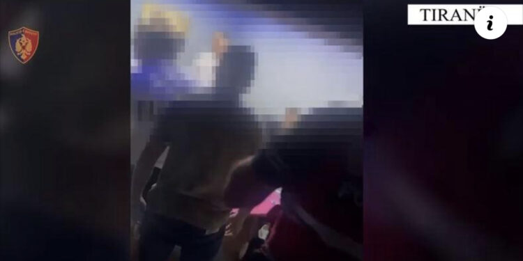 Lojëra fati dhe drogë në dy lokale në “Kombinat”, arrestohen 11 persona: Shpallet në kërkim pronari i një prej lokaleve