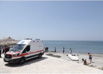 Ndërron jetë 55-vjeçari në plazhin e Darëzezës, çfarë dyshohet