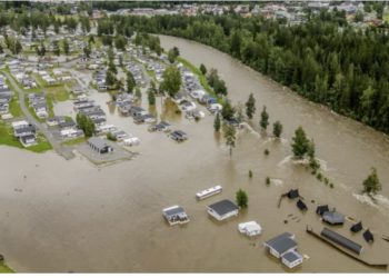 Pamje të frikshme nga Norvegjia, çarja e digës përmbyt provincën jugore, shtëpitë ‘notojnë’ mbi ujë