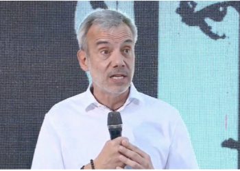 “Këto troje të mbushura me dashuri për helenizmin”, kryebashkiaku i Selanikut thirrje nacionaliste në Himarë