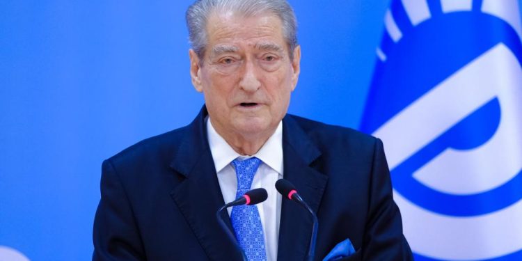 Berisha: McGonigal pranoi fajësinë, ai bashkëpunoi me Ramën për një puç ndaj opozitës dhe presidentit të Republikës