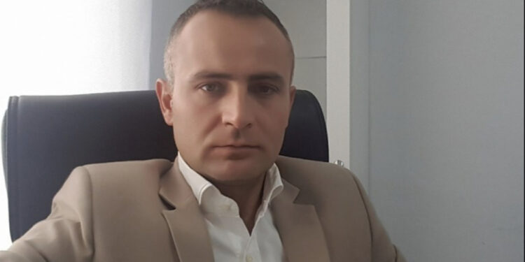 Zbulohet identiteti, ja kush është drejtori që përfundoi në pranga