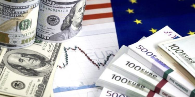 Euro, dollari dhe paundi nuk ndryshojnë në renditje /Këmbimi valutor