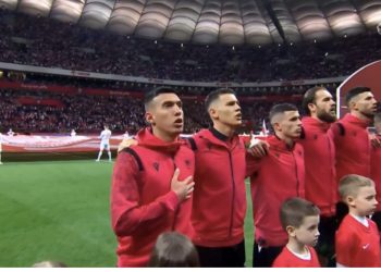 E bujshme/ Interesim i frikshëm për ndeshjen e Shqipërisë, avullojnë biletat 1 muaj para ndeshjes me Poloninë