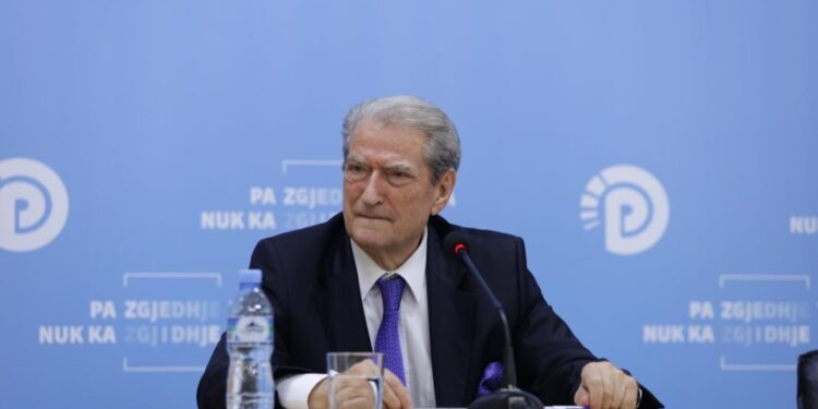 Berisha: Komisioni Europian të ndihmojë në hetimin e përgjimeve të dekriptuara! Ardi Veliu është figura qendrore e krimit