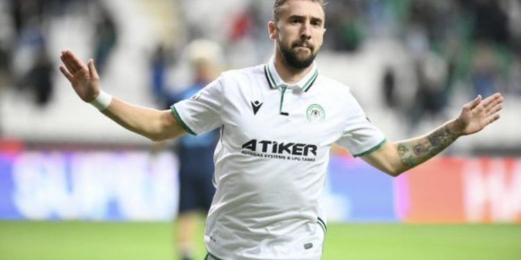 Çekiçi prezantohet në skuadrën e re, firmos me klubin ambicioz turk