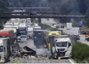 5 kamionë godasin njëri-tjetrin, të paktën 2 viktima dhe një i plagosur